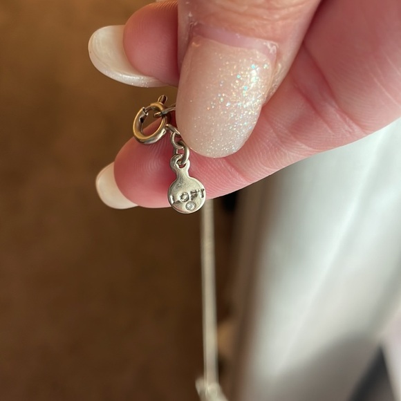 Long necklace with circles - Picture 3 of 4